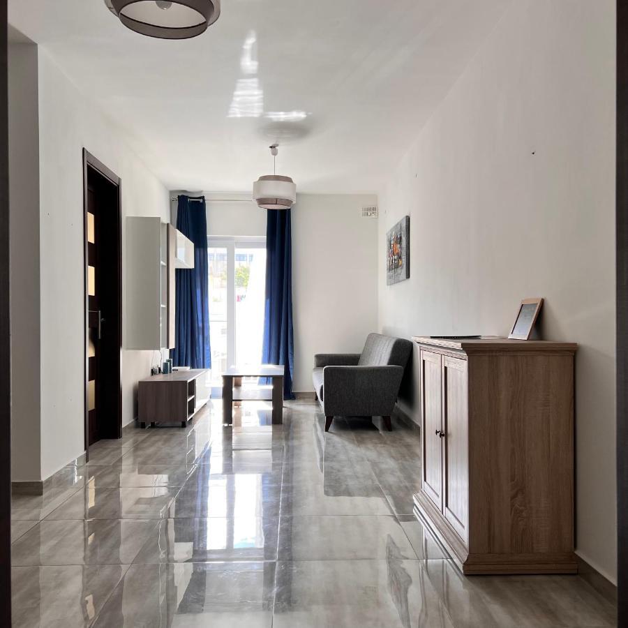 F3 Room 3, Private Room Two Single Beds Shared Bathroom Msida Exteriör bild